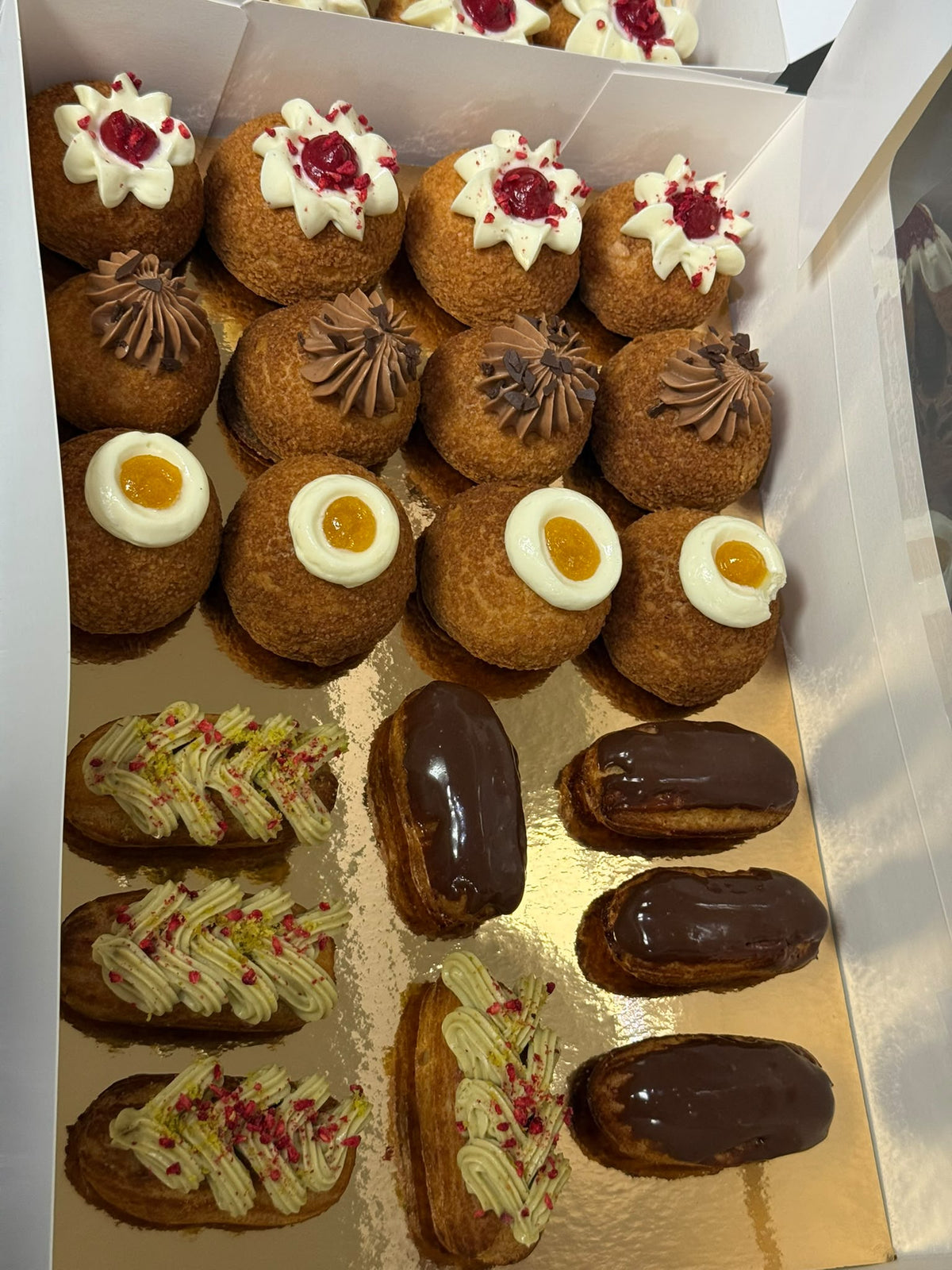 Cutie Asortată Choux & Éclere
